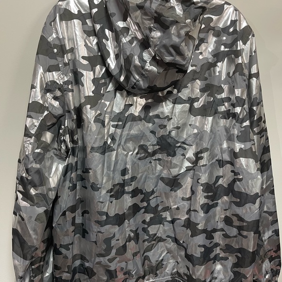 BNWT Michael Kors Mens Wind breaker/Rain HoodieSM,XL,XXL - Picture 4 of 15